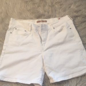 Levi’s shorts